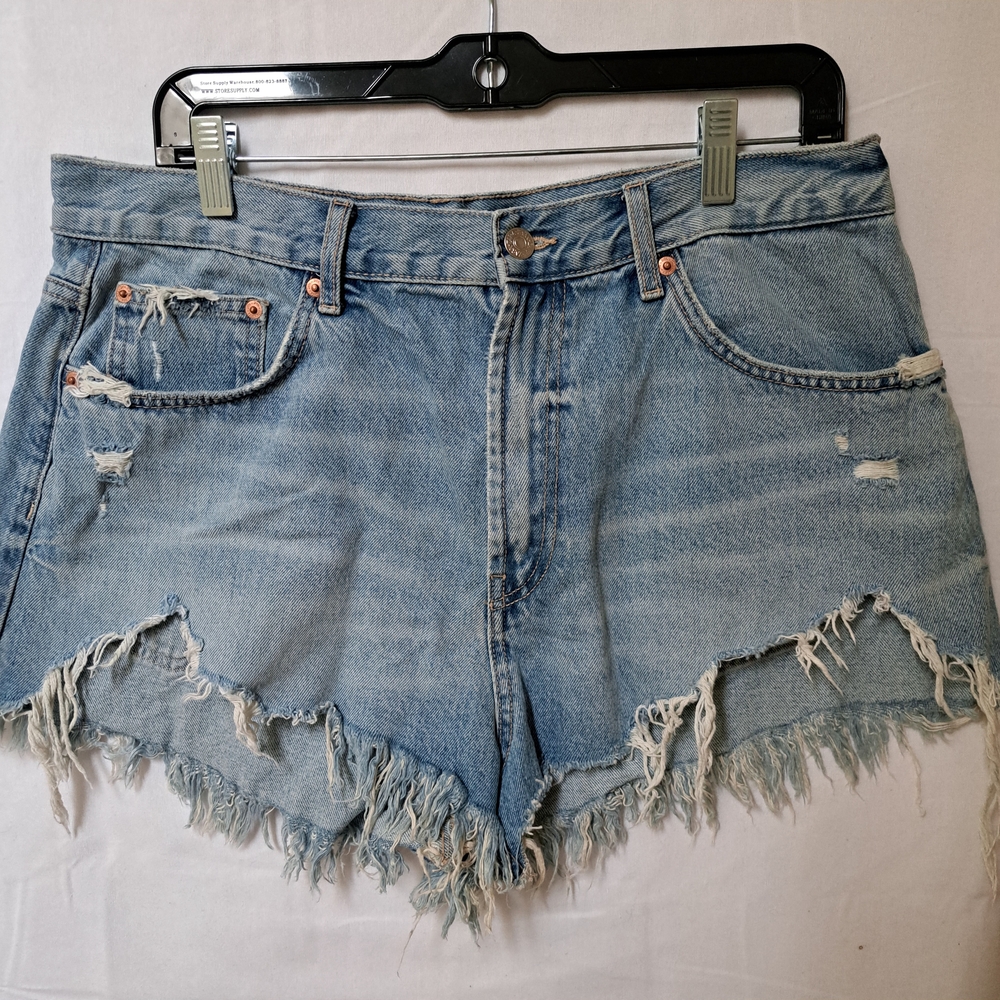 ZARA Womens Light Wash Distressed Denim Cutoff Shorts Size 12 High Rise Frayed